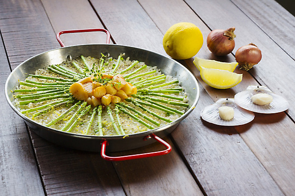 포토 JPG 해외이미지 접시 음식 재료 연체동물 실내 건강 요리 사람없음 인테리어 식사 튀김 닫기 레몬 해산물 아스파라거스 홍합 가리비 리조또 영양분 정물화 채식주의자 해외202004 해외포토 식기 디자인 채소 과일 모션 조개 어패류 무척추동물 내부 그림 채식 파일형식 이미지허브