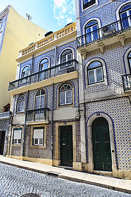 포토 JPG 해외이미지 전통 유럽 도로 여행 백그라운드 건축양식 거리 주택 사람없음 건물 도시풍경 수확 도시 역사 포르투갈 좁은 장면 타운 리스본 옛날 해외202004 해외포토 건축물 건축 나라 길 농업 교통시설 풍경 파일형식 이미지허브