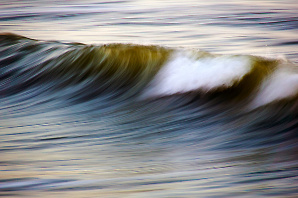 포토 JPG 해외이미지 선 파도 바다 백그라운드 이동 조류 바람 건강 풍경 사람없음 물 빛 스파 거품 습기 젖음 촉촉함 흐름 하트 야간 저녁 소프트포커스 수분 홍수 롤 광택 폭풍 폭풍우 몽환 해외202004 해외포토 자연요소 모양 동물 컨셉 날씨 촬영기법 비_날씨 자연재해 파일형식 이미지허브