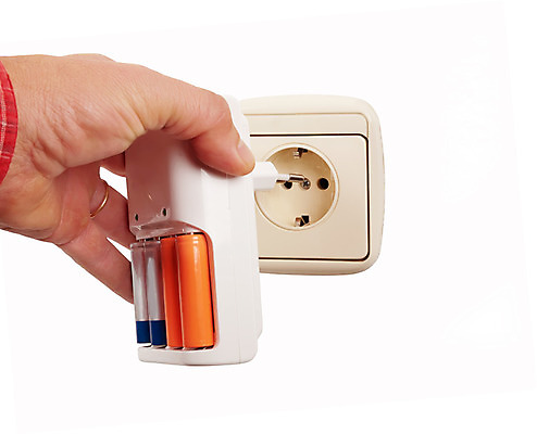 포토 JPG 해외이미지 손 선 백그라운드 사람없음 힘 장비 네트워크 콘센트 연결 연료 포트 잭 세대 로딩 베터리 요금 공급 해외202004 해외포토 신체부위 파일형식 이미지허브