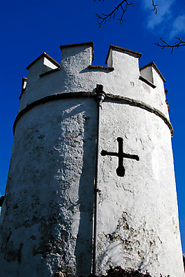 포토 JPG 해외이미지 나무 십자가 건축양식 창문 하늘 동화 요정 사람없음 건물 파란색 탑 정원 궁전 나뭇가지 성 중세 클래식 신비 왕 보안 공상 아일랜드 마법 여왕 사기꾼 옛날 왕국 왕자 해외202004 해외포토 식물 건축물 건축 유럽 컬러 컨셉 고건축 안전 역사 파일형식 이미지허브
