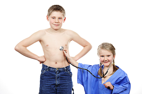 포토 JPG 해외이미지 백인 여자 남자 안경 어린이 분홍색 2 가족 청진기 건강 사람 소년 두명 금발 약 줄무늬 고통 시험 환자 간호사 의사 흰색 질병 작음 방문 고립 돌봄 치료사 해외202004 해외포토 서양인 직업 헤어스타일 잡화 교육 감정 컬러 무늬 의학 관계 의료기기 모션 의료진 크기 파일형식 이미지허브