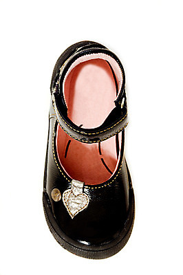 포토 JPG 해외이미지 옷 어린이 백그라운드 신발 새로움 사람없음 빛 유행 걷기 검은색 산책 흰색 작음 가죽 오브젝트 부드러움 고립 양발 스타일 해외202004 해외포토 컬러 컨셉 모션 휴식 사람 감각 크기 파일형식 이미지허브