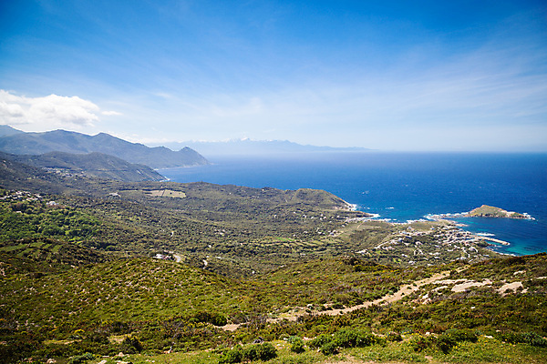 포토 JPG 해외이미지 유럽 섬 여행 자국 자연 하늘 산 풍경 사람없음 야외 초록색 파란색 걷기 계곡 프랑스 오솔길 지중해 언덕 내추럴 프랑스어 코르시카 해외202004 해외포토 문자 나라 길 바다 컬러 모션 생태계 파일형식 이미지허브