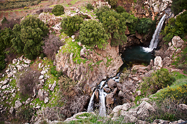 포토 JPG 해외이미지 구름 벽 자연 산 풍경 사람없음 세로 초록색 물 여름 검은색 어둠 침묵 봄 폭포 회색 흐름 추위 성장 가을 바위 연못 신선 액체 개울 떨어짐 분무기 얇은 이스라엘 현무암 그리너리 해외202004 해외포토 자연요소 계절 컬러 컨셉 강 소리 돌_바위 생태계 화산암 서아시아 파일형식 트랜드컬러 이미지허브