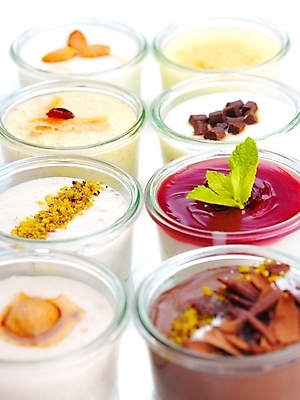 포토 JPG 해외이미지 실내 종류 사람없음 여러개 다양 흰배경 일렬 푸딩 해외202004 해외포토 다수 백그라운드 디저트 내부 흰색 파일형식 이미지허브