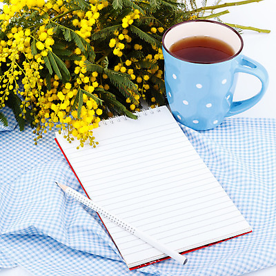 포토 JPG 해외이미지 계절 꽃 텍스트 자연 휴가 부활절 사람없음 컵 연필 노란색 쪽지 봄 직물 차 8 해외202004 해외포토 식물 식기 기념일 음료 컬러 학용품 필기구 숫자 생태계 파일형식 이미지허브