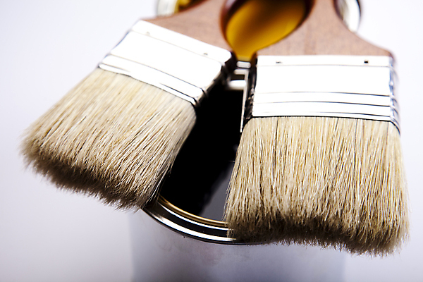 포토 JPG 해외이미지 미술 근접촬영 사람없음 페인트 흰배경 페인트통 페인트붓 해외202004 해외포토 뷰포인트 백그라운드 문화예술 통 흰색 붓 파일형식 이미지허브