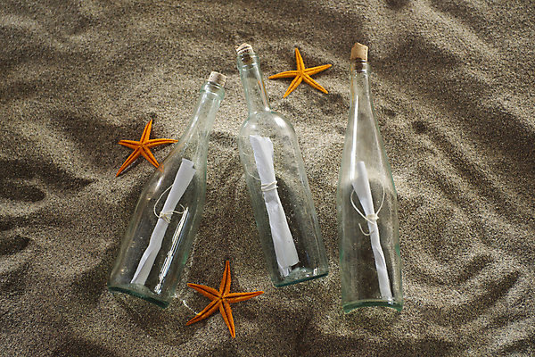 포토 JPG 해외이미지 모래 인터넷 통신 사람없음 긴급 메시지 이메일 와이파이 획득 문자메시지 응답 해외202004 해외포토 무선인터넷 파일형식 이미지허브