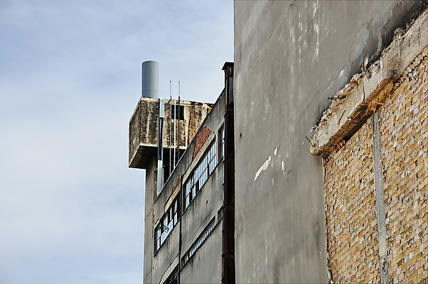 포토 JPG 해외이미지 외관 산업 벽 백그라운드 건축양식 창문 공장 날씨 추상 벽돌 굴뚝 사람없음 건물 금속 블록 도시 거친 철 버리기 묘사 창고 폐허 질감 각도 멀리 깨짐 썩음 옛날 콘크리트 해외202004 해외포토 건축물 건축 컨셉 무늬 공업 모션 재질 파일형식 이미지허브