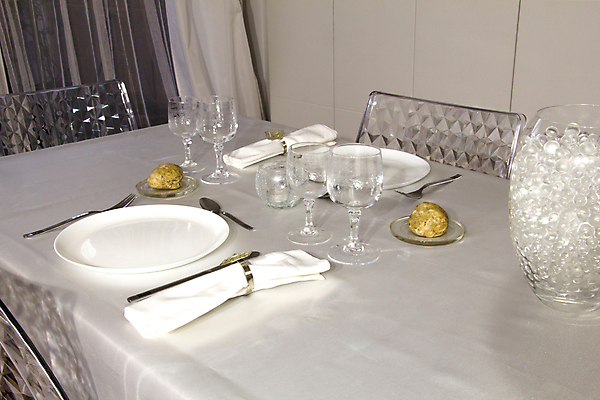 포토 JPG 해외이미지 식기 접시 디자인 커플 기념일 음료 음식 포크 2 의자 데이트 유리 탁자 주택 기념 사랑 요리 이벤트 사람없음 내부 장식 빛 축제 식사 저녁식사 희망 흰색 축하 직물 날짜 칼 고급 우아함 저녁 실크 배열 만족 냅킨 기회 설정 정중 해외202004 해외포토 감정 컬러 가구 컨셉 관계 재질 건물 야간 파일형식 이미지허브