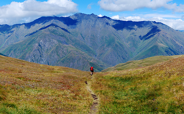 포토 JPG 해외이미지 구름 커플 공원 남자 행복 여행 배낭 자연 성공 산 함께함 서기 사람 사람없음 야외 여름 여행객 계곡 트래킹 하이킹 자유 시골 그룹 정상 고도 언덕 절정 수평선 해외202004 해외포토 자연요소 계절 공공시설 감정 컨셉 가방 관계 모션 레저 생태계 파일형식 이미지허브