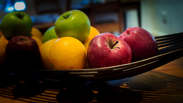 포토 JPG 해외이미지 음식 오렌지 과일 건강 사람없음 빨간색 초록색 바구니 식사 사과 정물화 해외202004 해외포토 컬러 그림 파일형식 이미지허브