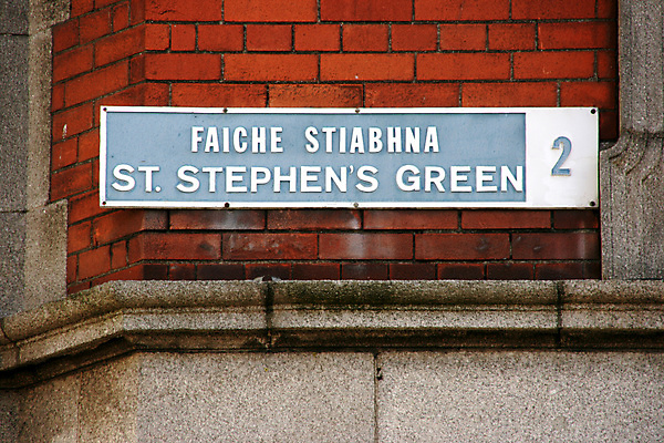 포토 JPG 해외이미지 벽 건축양식 벽돌 거리 사람없음 건물 수확 도시 도심 사인 복고 정사각형 아일랜드 타운 더블린 옛날 해외202004 해외포토 도형 건축물 건축 유럽 농업 파일형식 이미지허브