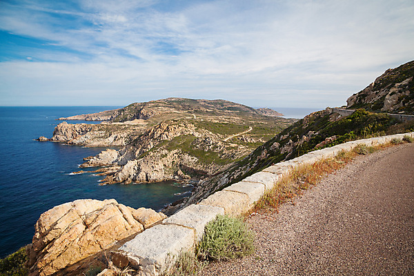포토 JPG 해외이미지 유럽 섬 여행 자국 자연 하늘 산 풍경 사람없음 야외 초록색 파란색 걷기 계곡 프랑스 오솔길 지중해 언덕 내추럴 프랑스어 코르시카 해외202004 해외포토 문자 나라 길 바다 컬러 모션 생태계 파일형식 이미지허브