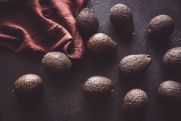 포토 JPG 해외이미지 계절 열매 음식 백그라운드 과일 탁자 건강 3 사람없음 초록색 쌓기 검은색 어둠 시골 신선 그룹 플랫 정상 날것 위치 섬유 아보카도 숙성 신맛 오메가 채식주의자 많음 해외202004 해외포토 식물 컬러 가구 컨셉 모션 직물 맛 채식 파일형식 이미지허브