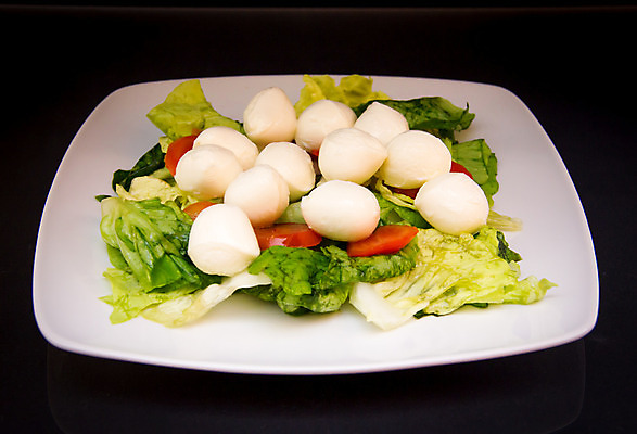 포토 JPG 해외이미지 전통 접시 음식 백그라운드 다이어트 토마토 채소 재료 공 탁자 치즈 건강 요리 사람없음 목재 빨간색 초록색 식사 저녁식사 이탈리아 샐러드 흰색 신선 체리 애피타이저 작음 지중해 먹기 유기농 날것 내추럴 점심식사 고립 구성 모짜렐라치즈 미니 채식주의자 해외202004 해외포토 나무 식기 웰빙 유럽 바다 컬러 가구 과일 모션 유제품 크기 채식 파일형식 이미지허브