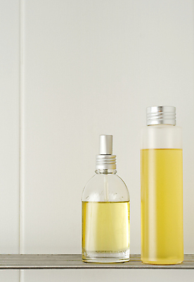 포토 JPG 해외이미지 가정 실내 건강 사람없음 내부 치료 빛 노란색 스파 목욕 화장품 방 욕실 신선 도자기 액체 우아함 위생 씻기 빨래 상품 타일 크림 플라스크 향기 비누 로션 아로마테라피 샴푸 돌봄 샤워실 해외202004 해외포토 컬러 컨셉 가사 의학 모션 실험기구 위생용품 뷰티 청결 냄새 테라피 샤워시설 파일형식 이미지허브