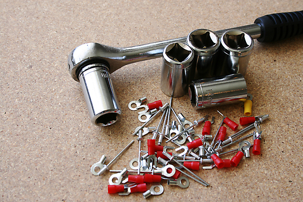 포토 JPG 해외이미지 사람없음 빨간색 노란색 장비 도구 스패너 볼트 DIY 해외202004 해외포토 컬러 취미 공구 파일형식 이미지허브