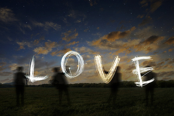 JPG 구름 편집 편집이미지 실루엣 별 밤하늘 하늘 불꽃 사랑 사람 여러명 합성 디지털아트 편집실사 자연요소 감정 다수 불 촬영기법 야간 CG 파일형식