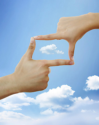 JPG 주간 구름 편집 편집이미지 손 하늘 사람 야외 신체부위 합성 앵글 디지털아트 편집실사 자연요소 CG 파일형식