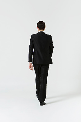 포토 JPG 스튜디오촬영 전신 남자 비즈니스 모션 실내 한명 사람 동양인 정장 20대 성인 뒷모습 걷기 한국인 직장인 비즈니스맨 신입사원 청년만 청년남자만 청년남자한명만 성인남자한명만 국내포토 직업 1 옷 뷰포인트 인종 청년 내부 남자만 남자한명만 성인남자만 성인만 파일형식