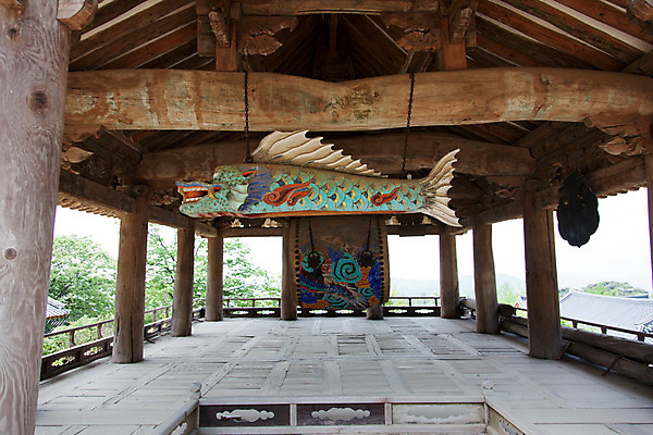 포토 JPG 주간 한국문화 계절 종교 고건축 불교 한국건축 한국 어류 풍경 사람없음 야외 여름 조각상 여름풍경 문화재 사찰 경상북도 정자 과거 부석사 영주 국내포토 자연요소 동양문화 건축물 건축 아시아 컨셉 종교건축 조형물 수중동물 경상도 파일형식 여름_계절