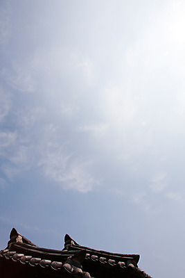 포토 JPG 주간 구름 한국문화 계절 고건축 유적 한국건축 하늘 한국 풍경 사람없음 야외 여름 햇빛 여름풍경 문화재 과거 서원 안동 병산서원 국내포토 자연요소 동양문화 전통 건축물 건축 아시아 컨셉 태양 경상북도 파일형식 여름_계절