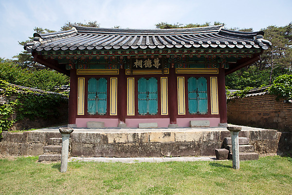 포토 JPG 주간 식물 구름 한국문화 계절 고건축 유적 한국건축 하늘 한국 풍경 사람없음 야외 여름 여름풍경 문화재 풀 과거 서원 안동 병산서원 고택 국내포토 자연요소 동양문화 전통 건축물 건축 아시아 컨셉 경상북도 파일형식 여름_계절