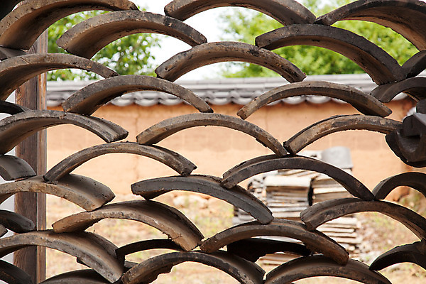 포토 JPG 주간 한국문화 계절 백그라운드 한국 기와 풍경 사람없음 야외 여름 여름풍경 문화재 과거 안동 하회마을 국내포토 자연요소 동양문화 아시아 컨셉 경상북도 파일형식 여름_계절