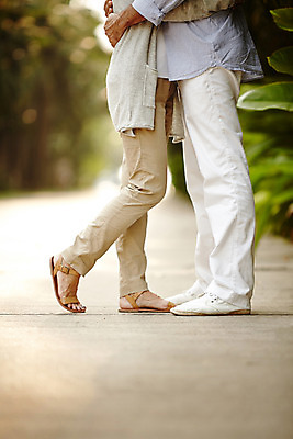 포토 JPG 주간 서양인 외국인 백인 라이프스타일 부부 여자 남자 행복 40대 중년 허리손 안기 모션 중년라이프 태국 함께함 2014년태국 사랑 서기 사람 성인 야외 두명 옆모습 로맨틱 하반신 중년부부 중년만 성인만 국내포토 자연요소 해외기획촬영 커플 감정 아시아 뷰포인트 포즈 컨셉 인종 생활 파일형식