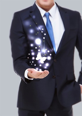 PSD 편집이미지 남자 나비 비즈니스 한명 사람 정장 상반신 성인 앞모습 아웃포커스 그래픽 빛 몸통 남자만 남자한명만 성인남자만 성인만 이미지편집 1 옷 뷰포인트 곤충 촬영기법 신체부위 파일형식
