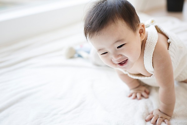 포토 JPG 스튜디오촬영 남자 엎드리기 실내 한명 사람 동양인 아웃포커스 귀여움 이불 한국인 아기 담요 기어가기 뜨개옷 아기만 남자아기만 남자아기한명만 국내포토 1 옷 컨셉 침구 모션 촬영기법 인종 내부 남자만 남자한명만 파일형식