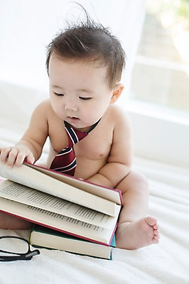 포토 JPG 스튜디오촬영 남자 넥타이 실내 한명 사람 앉기 동양인 책 귀여움 한국인 아기 담요 즐거움 아기만 남자아기만 남자아기한명만 국내포토 1 잡화 감정 컨셉 모션 인종 내부 남자만 남자한명만 파일형식