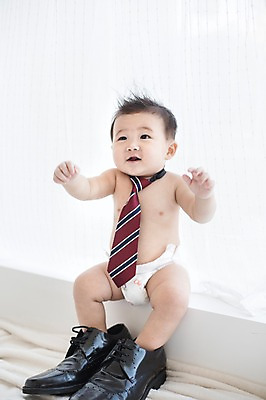 포토 JPG 스튜디오촬영 남자 구두 신발 넥타이 실내 한명 사람 앉기 동양인 귀여움 한국인 아기 즐거움 기저귀 아기만 남자아기만 남자아기한명만 국내포토 1 잡화 감정 컨셉 모션 인종 내부 아기용품 남자만 남자한명만 파일형식