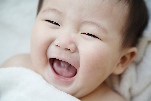 포토 JPG 스튜디오촬영 남자 얼굴 실내 한명 웃음 사람 동양인 신체부위 눕기 귀여움 이불 한국인 아기 아기만 남자아기만 남자아기한명만 국내포토 1 컨셉 침구 모션 표정 인종 내부 남자만 남자한명만 파일형식