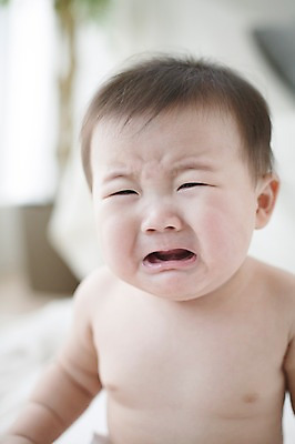 포토 JPG 스튜디오촬영 남자 실내 한명 사람 앉기 동양인 귀여움 한국인 아기 울음 아기만 남자아기만 남자아기한명만 국내포토 1 컨셉 모션 표정 인종 내부 남자만 남자한명만 파일형식