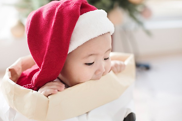 포토 JPG 스튜디오촬영 남자 크리스마스 산타모자 실내 한명 사람 앉기 동양인 산타클로스 귀여움 한국인 아기 자루 아기만 남자아기만 남자아기한명만 국내포토 모자_잡화 1 기념일 컨셉 모션 인종 내부 남자만 남자한명만 파일형식