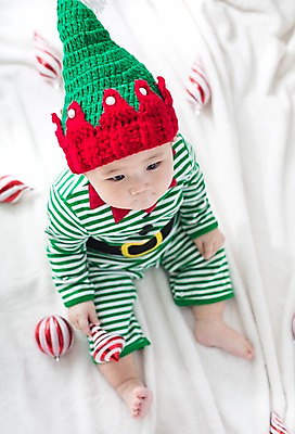 포토 JPG 스튜디오촬영 전신 남자 크리스마스장식 요정 털모자 실내 한명 사람 앉기 동양인 하이앵글 귀여움 한국인 아기 아기만 남자아기만 남자아기한명만 국내포토 모자_잡화 1 뷰포인트 컨셉 크리스마스 모션 인종 내부 남자만 남자한명만 파일형식