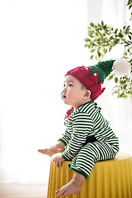 포토 JPG 스튜디오촬영 전신 남자 요정 털모자 실내 한명 사람 앉기 동양인 바구니 귀여움 한국인 아기 아기만 남자아기만 남자아기한명만 국내포토 모자_잡화 1 컨셉 모션 인종 내부 남자만 남자한명만 파일형식