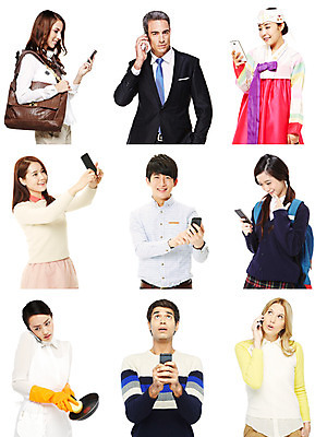 JPG 서양인 외국인 편집이미지 학생 여자 남자 청소년 고등학생 사람 동양인 여러명 성인 스마트폰 핸드폰 한국인 비즈니스맨 디지털합성 통화 몽타주 디지털아트 편집실사 다수 비즈니스 모션 인종 전자제품 스마트기기 직장인 CG 파일형식