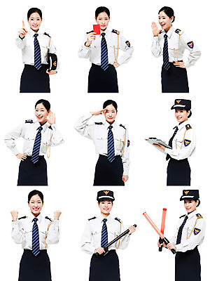 JPG 편집이미지 여자 포즈 사람 동양인 성인 파이팅 한국인 경찰 디지털합성 경례 레드카드 곤봉 몽타주 서류판 디지털아트 여자만 성인여자만 성인만 편집실사 직업 스포츠용품 모션 경고 인종 사무용품 인사 카드_놀이용품 CG 파일형식