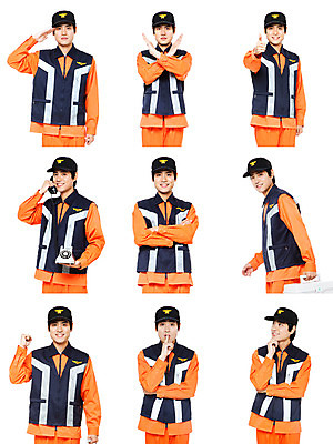 JPG 편집이미지 남자 포즈 사람 동양인 성인 파이팅 한국인 엄지손가락 소방관 전화기 디지털합성 쉿 경례 몽타주 디지털아트 남자만 성인남자만 성인만 편집실사 손가락 모션 인종 인사 구조원 소방 CG 조용 파일형식