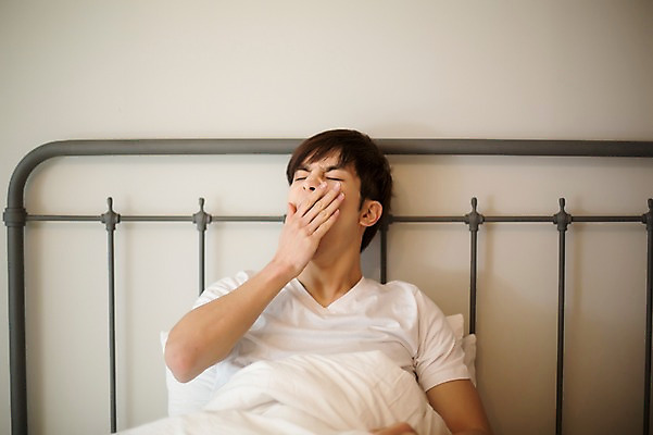 포토 JPG 라이프스타일 남자 맨라이프 모션 아침 실내 한명 사람 앉기 동양인 손짓 상반신 20대 성인 앞모습 기댐 침실 한국인 침대 하품 청년만 청년남자만 청년남자한명만 성인남자한명만 국내포토 주간 1 뷰포인트 가구 인종 청년 내부 생활 생리현상 남자만 남자한명만 성인남자만 성인만 파일형식