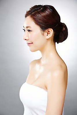 포토 JPG 스튜디오촬영 우먼라이프 라이프스타일 응시 여자 모션 실내 한명 미소 사람 동양인 상반신 20대 성인 옆모습 뷰티 한국인 순수 청순 의료성형뷰티 청년만 청년여자만 청년여자한명만 성인여자한명만 국내포토 1 시선 뷰포인트 컨셉 표정 인종 청년 내부 생활 여자만 여자한명만 성인여자만 성인만 파일형식