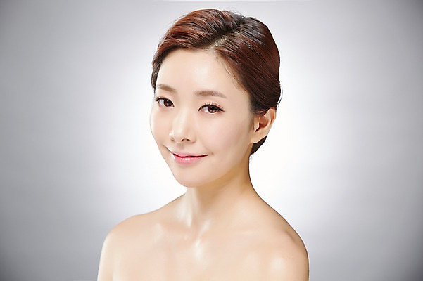 포토 JPG 스튜디오촬영 우먼라이프 라이프스타일 여자 모션 실내 한명 서기 미소 사람 동양인 상반신 20대 성인 앞모습 뷰티 한국인 순수 청순 의료성형뷰티 청년만 청년여자만 청년여자한명만 성인여자한명만 국내포토 1 뷰포인트 컨셉 표정 인종 청년 내부 생활 여자만 여자한명만 성인여자만 성인만 파일형식