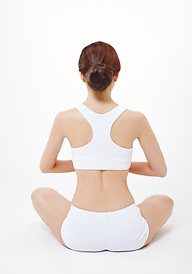 포토 JPG 스튜디오촬영 전신 우먼라이프 라이프스타일 여자 요가 모션 실내 한명 사람 앉기 손짓 20대 성인 뒷모습 운동 뷰티 명상 의료성형뷰티 청년만 청년여자만 청년여자한명만 성인여자한명만 국내포토 1 웰빙 뷰포인트 건강 청년 내부 생활 여자만 여자한명만 성인여자만 성인만 파일형식