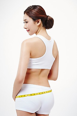 포토 JPG 스튜디오촬영 우먼라이프 라이프스타일 여자 다이어트 모션 실내 줄자 한명 서기 미소 사람 동양인 상반신 20대 성인 뒷모습 뷰티 한국인 뒤돌아보기 둘레 허리 측정 의료성형뷰티 청년만 청년여자만 청년여자한명만 성인여자한명만 국내포토 1 뷰포인트 표정 자 건강 인종 청년 내부 생활 신체부위 여자만 여자한명만 성인여자만 성인만 파일형식