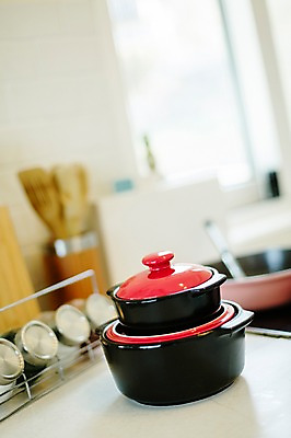 포토 JPG 그릇 음식 주방용품 실내 사람없음 아웃포커스 냄비 뚝배기 조리대 양념통 국내포토 식기 생활용품 촬영기법 통 내부 양념 솥 파일형식