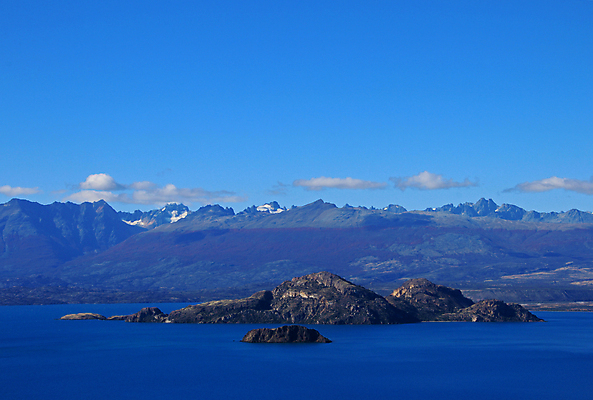 포토 JPG 해외이미지 공원 호수 섬 여행 자연 하늘 표면 산 풍경 사람없음 야외 초록색 물 파란색 컬러풀 반사 평화 미국 보트 고속도로 고독 언덕 빙하 네비게이션 칠레 남쪽 7 고립 전국 터키석 혼자 해외202004 해외포토 자연요소 공공시설 감정 도로 컬러 컨셉 북아메리카 배_교통 숫자 남아메리카 보석 방향 생태계 파일형식 이미지허브